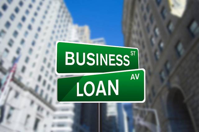 Online Business Loans vs. Traditional Bank Loans: What You Need To Know?